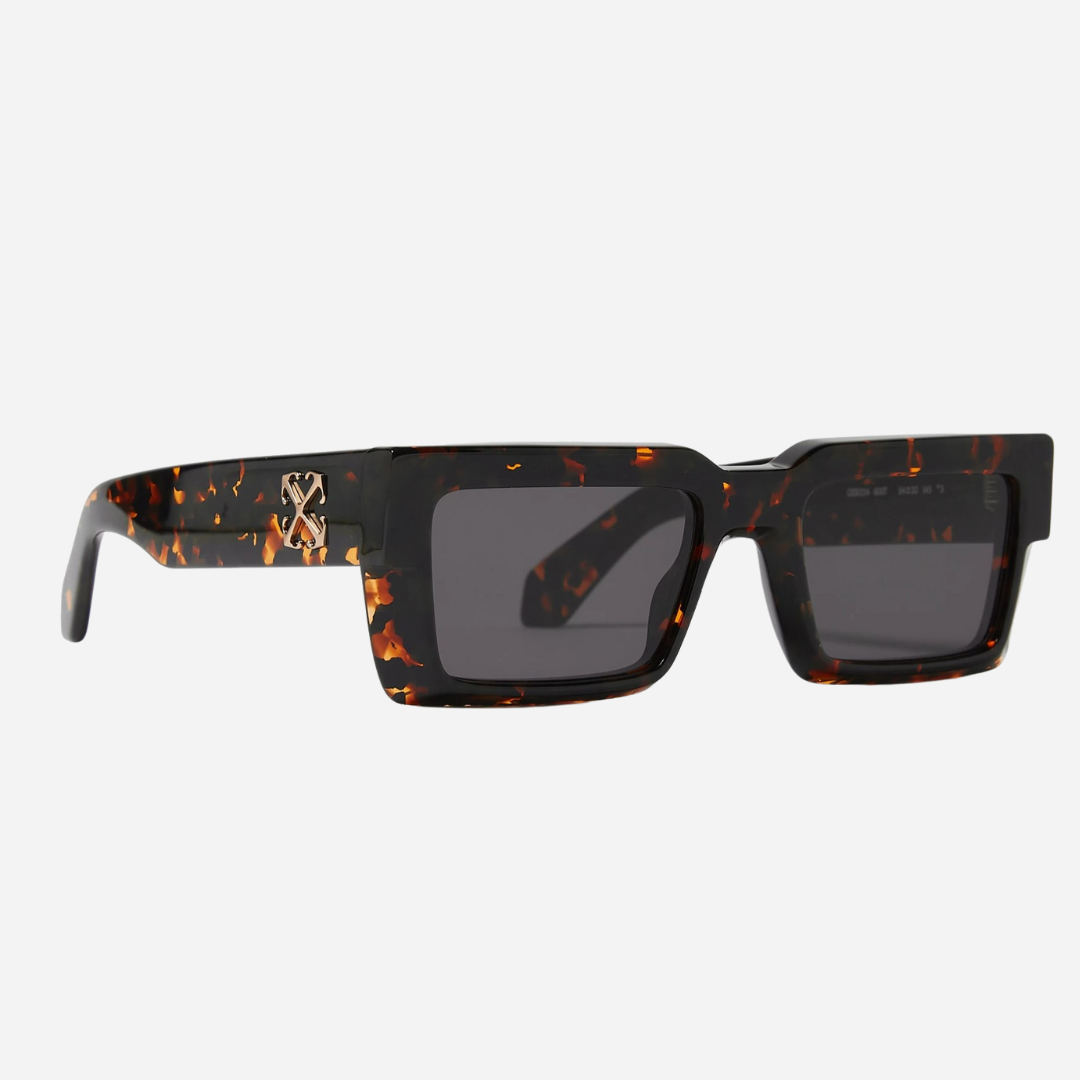Off White Moberly